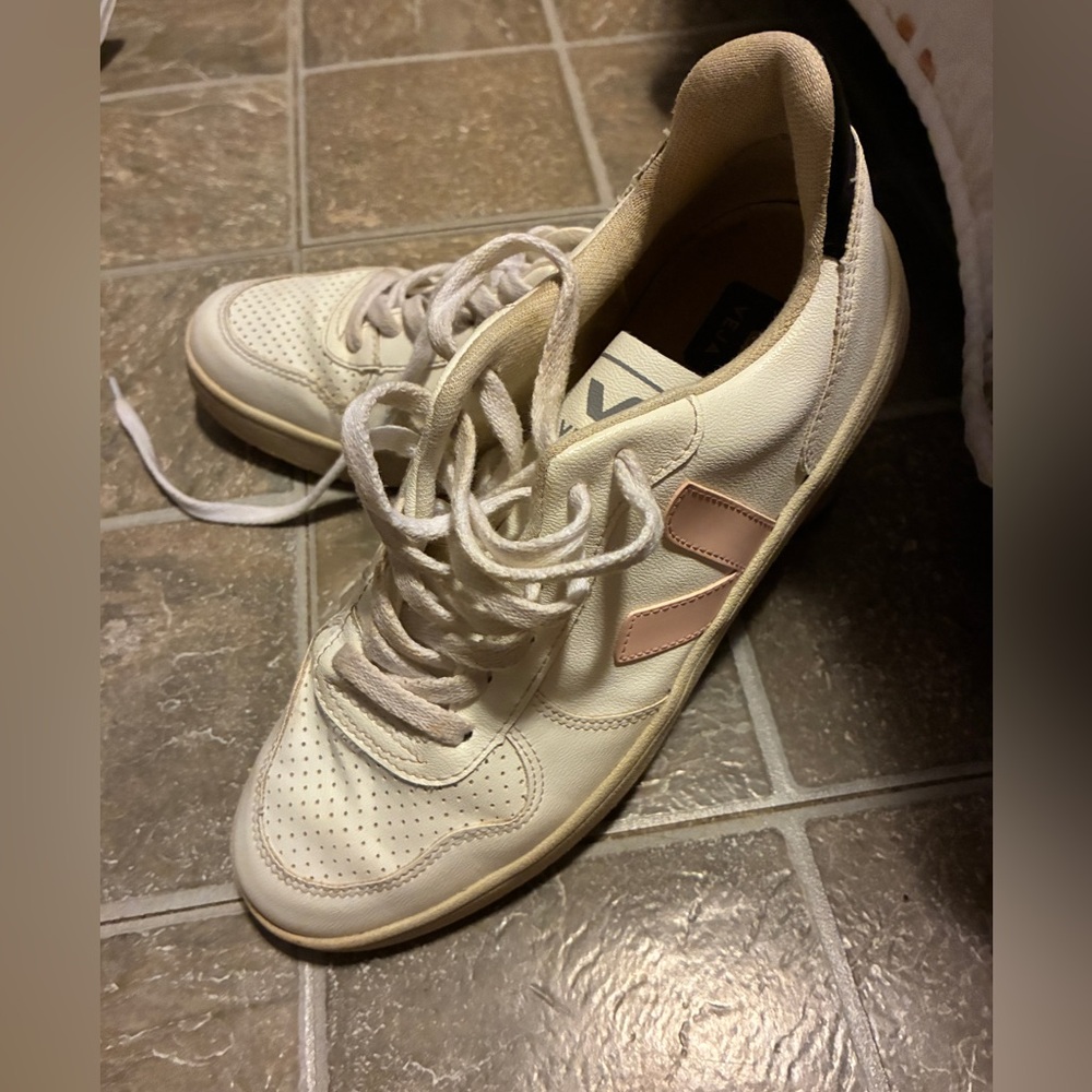 Veja Women's Sneakers